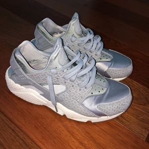 Nike Huarache sneakers